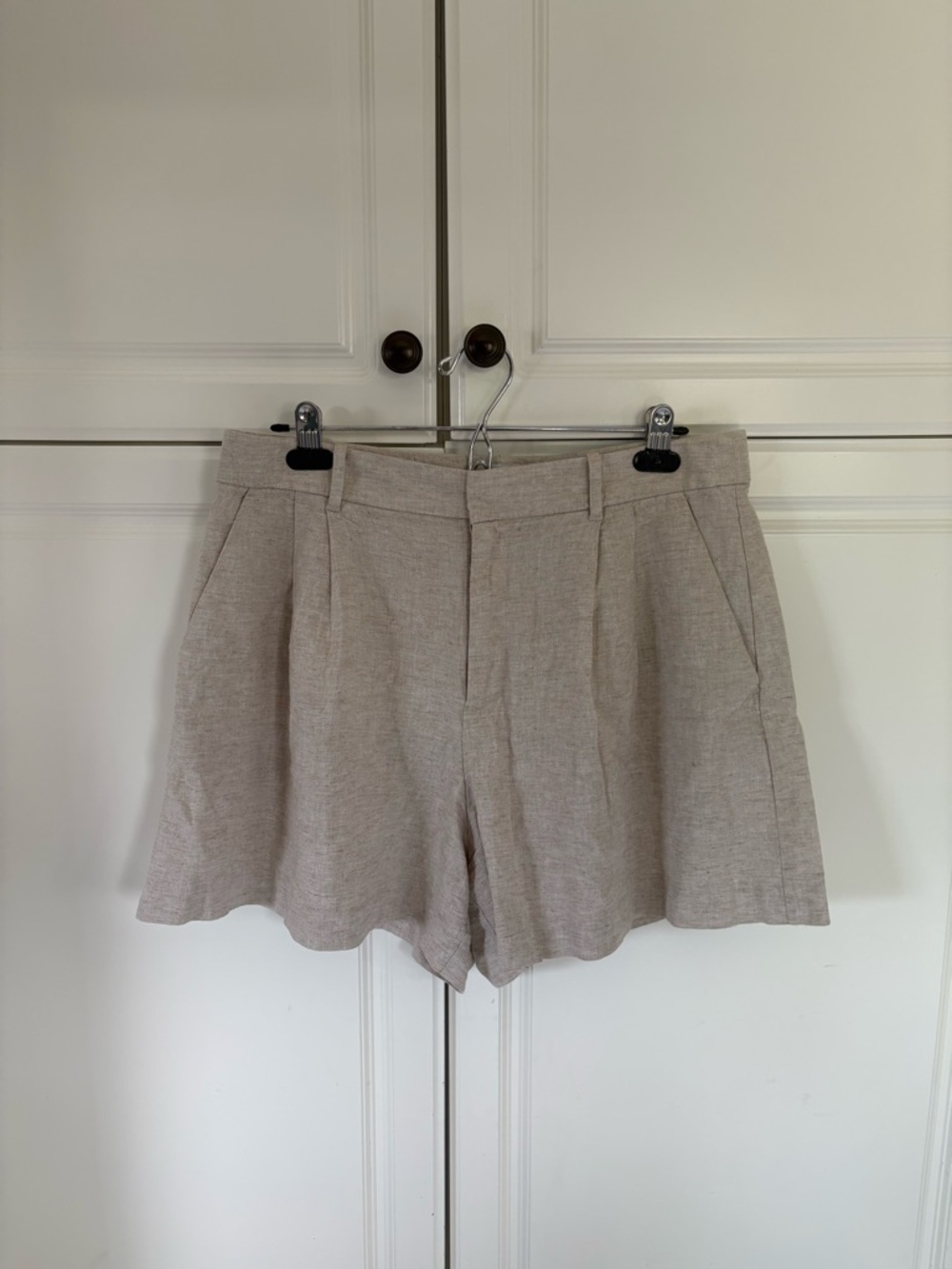 GAP Tailored Light Beige Shorts